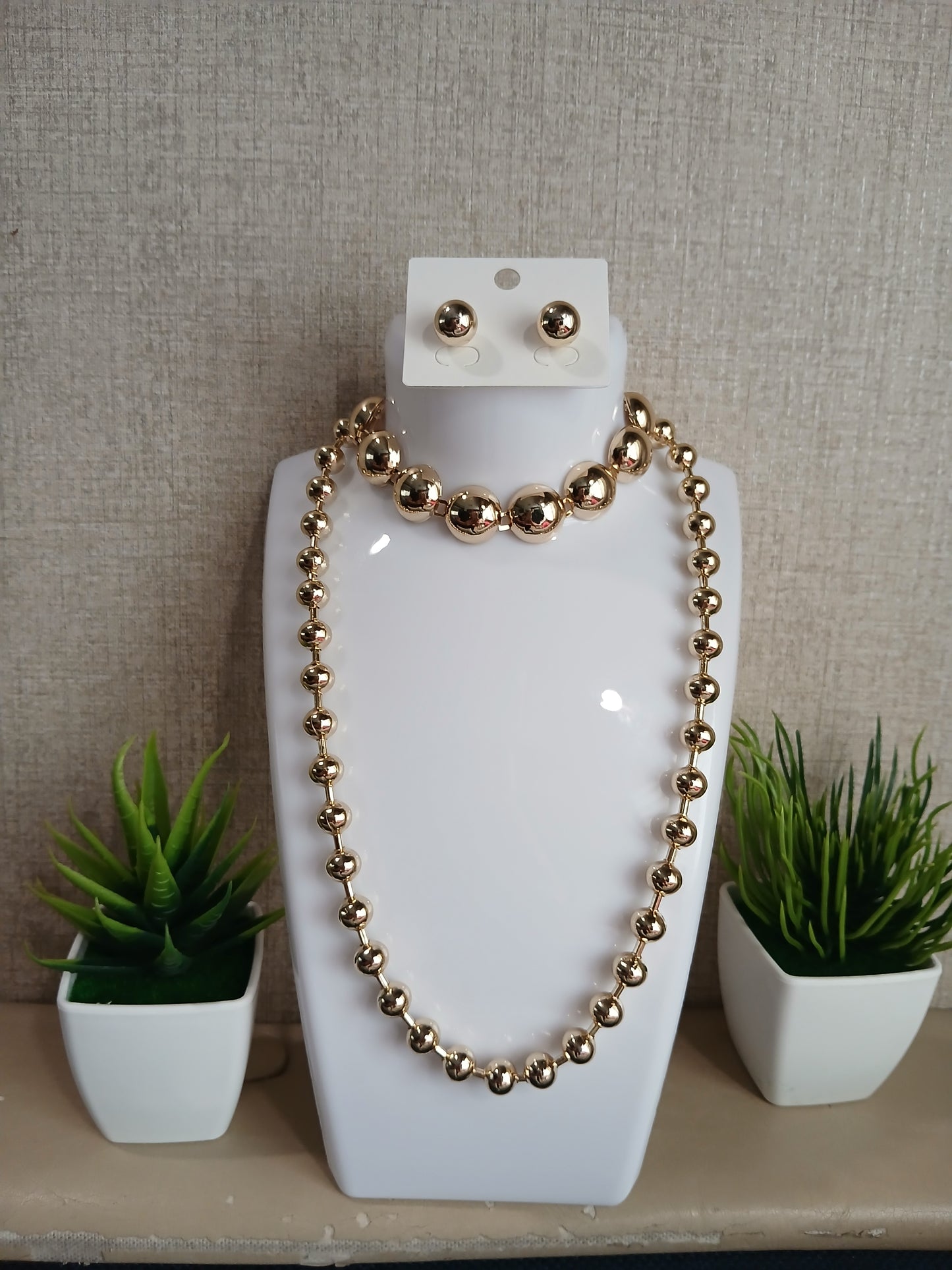 Luz de Balines – Set de Collar, Pulsera y Aretes en Oro Laminado