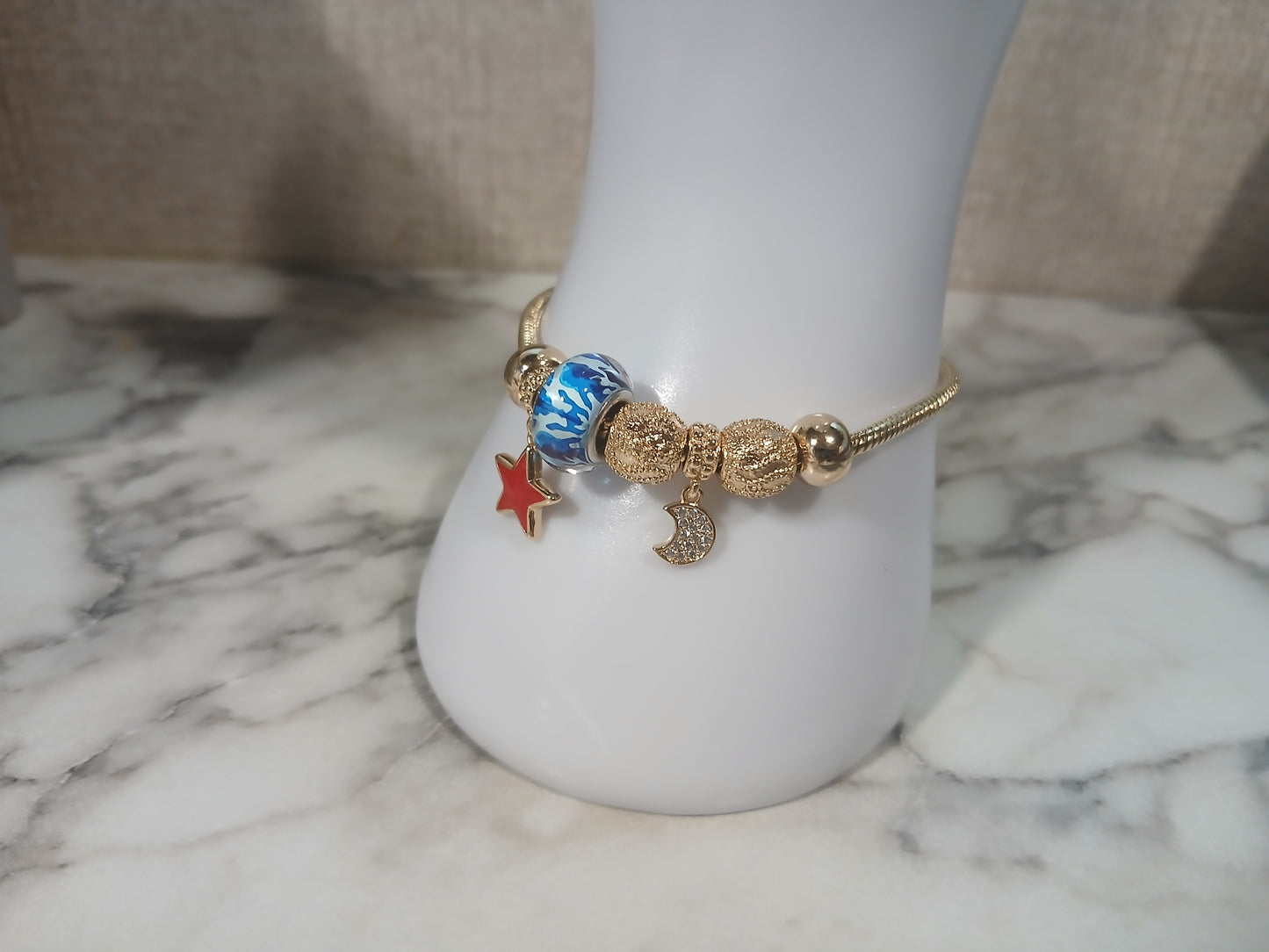 Pulsera Nocturna – Pandora Style con Dijes Luna & Estrella