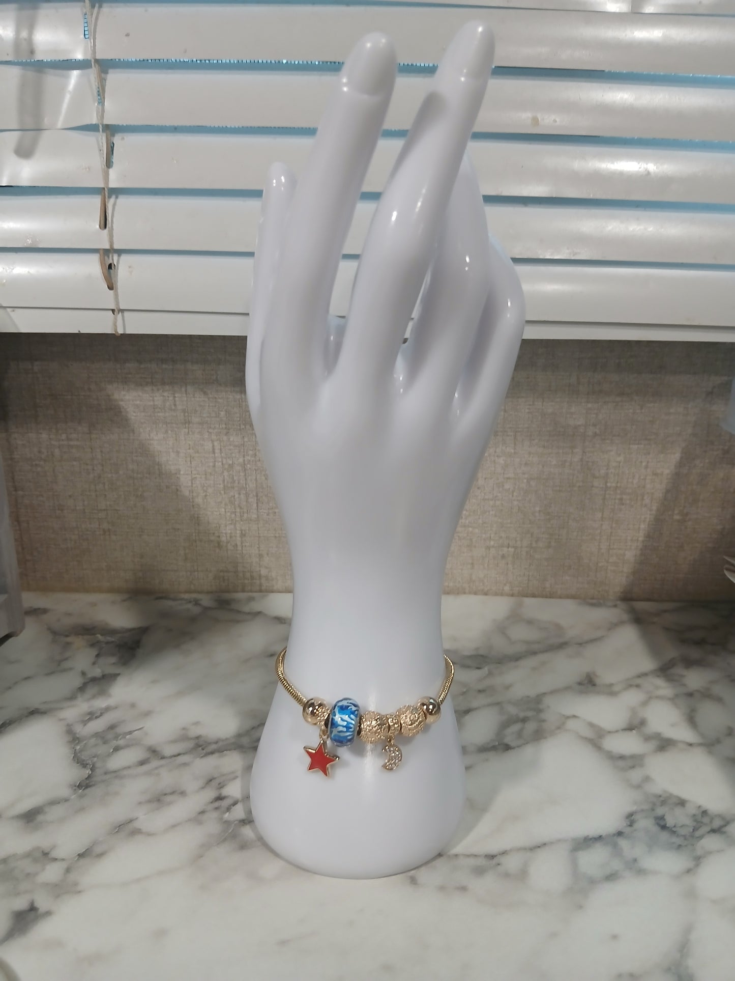 Pulsera Nocturna – Pandora Style con Dijes Luna & Estrella